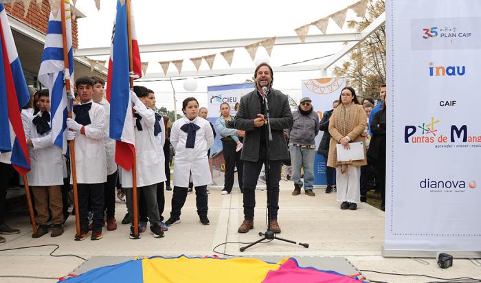 Presidente Lacalle Pou en inauguración de CAIF Puntas de Manga