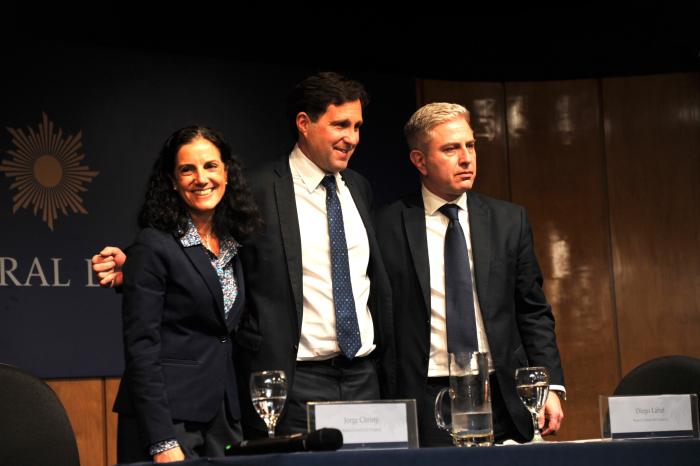 Washington Ribeiro asumió como presidente del directorio del Banco Central del Uruguay
