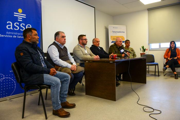 Visita de autoridades de ASSE al Hospital de Colonia