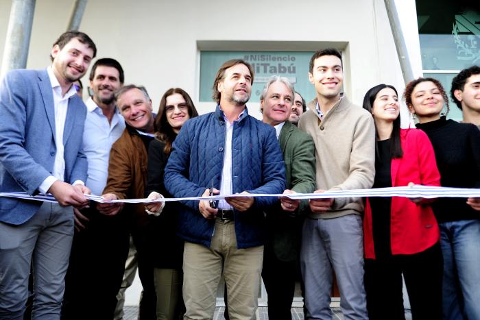 Presidente Lacalle Pou en inauguración del primer centro Ni Silencio Ni Tabú