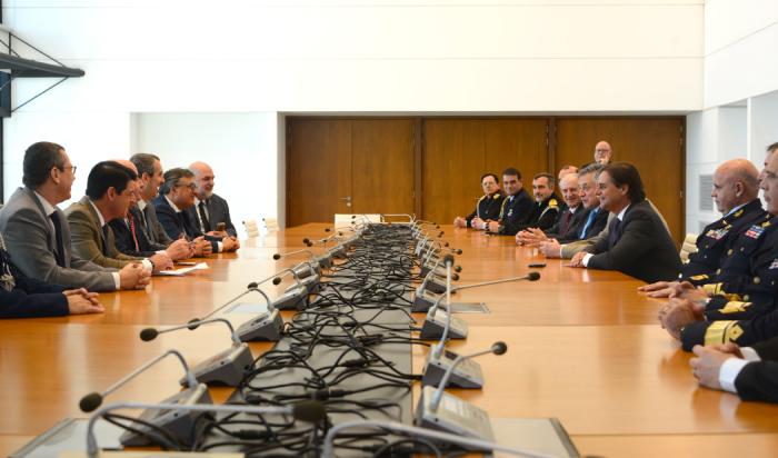 Reunión Reunión entre el presidente Lacalle Pou Presidente Lacalle Pou, con autoridades de Gobierno.