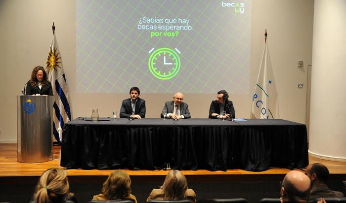 Lanzamiento de Becas Uruguay