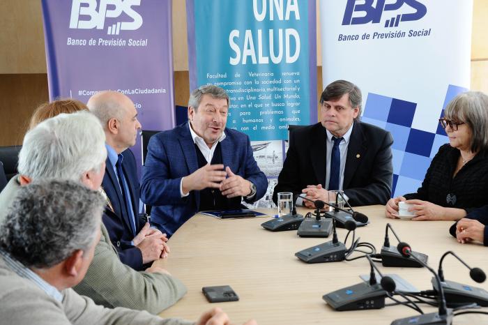 Firma de convenio entre BPS y Facultad de Veterinaria