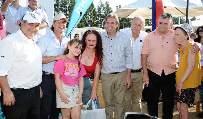 Presidente Lacalle Pou en inauguración de viviendas de Mevir en San Ramón