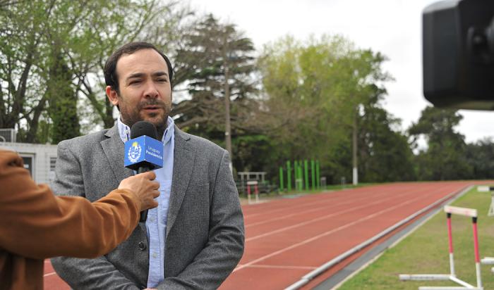 Obras en la pista de atletismo del Prado