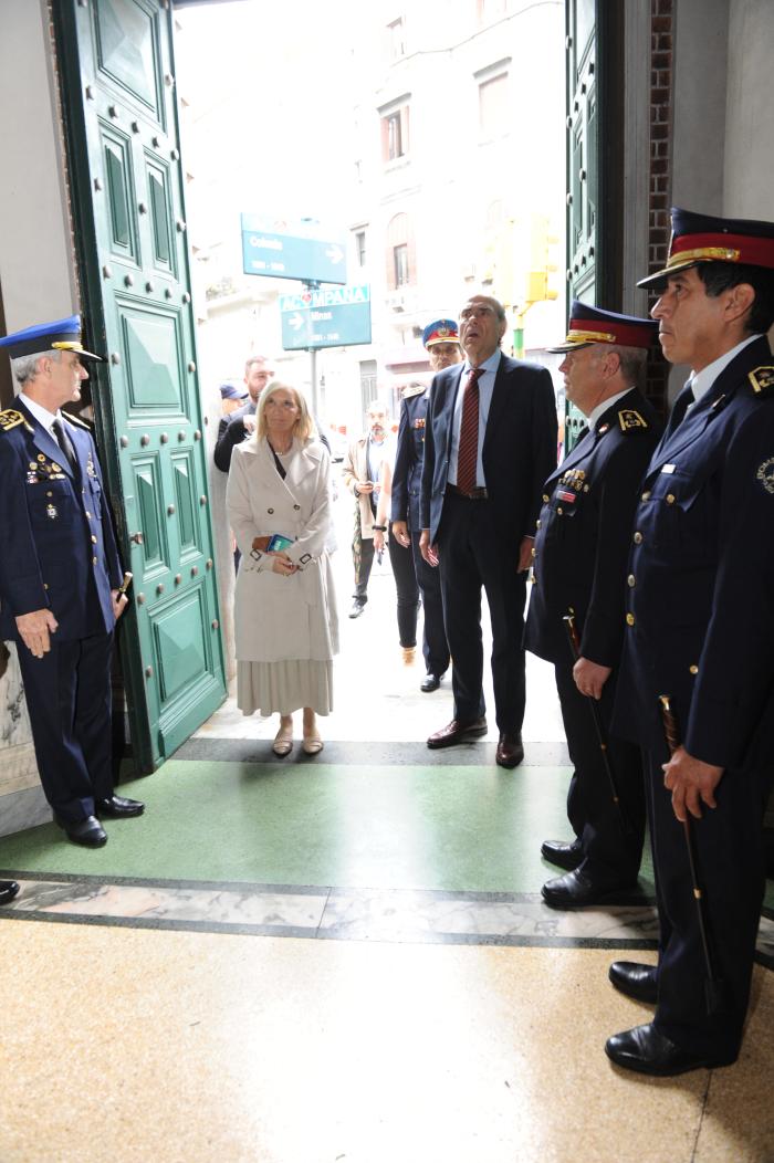 Interior conmemoró 137.° aniversario de la creación de los servicios de Bomberos