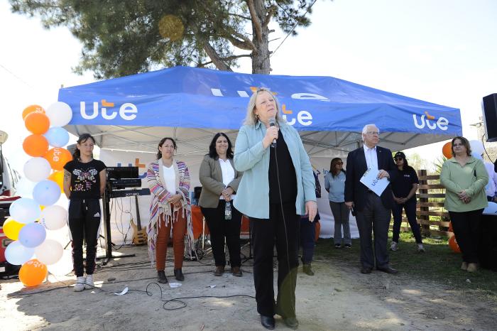 Inauguración de obras de UTE en el barrio Pinar Norte