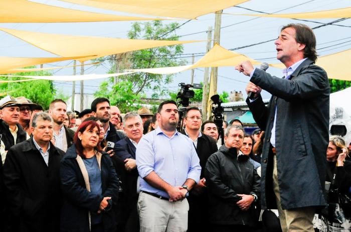 Lacalle Pou en entrega de viviendas del plan Avanzar en Paysandú