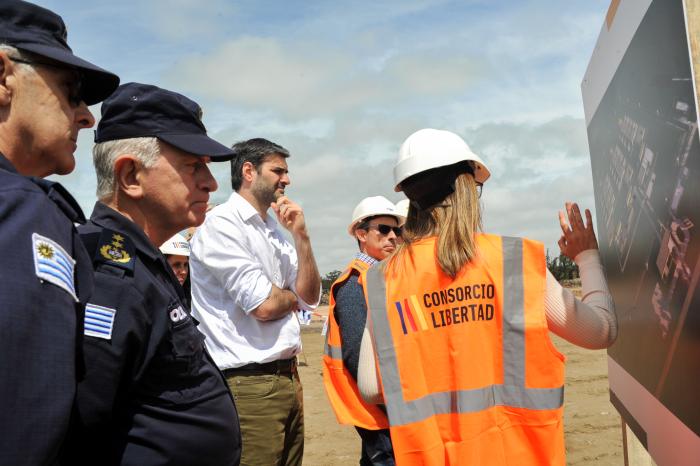 Colocación de piedra fundamental de construcción de unidades penitenciarias