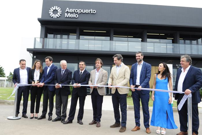 Presidente Lacalle Pou en inauguración de aeropuerto internacional de Melo