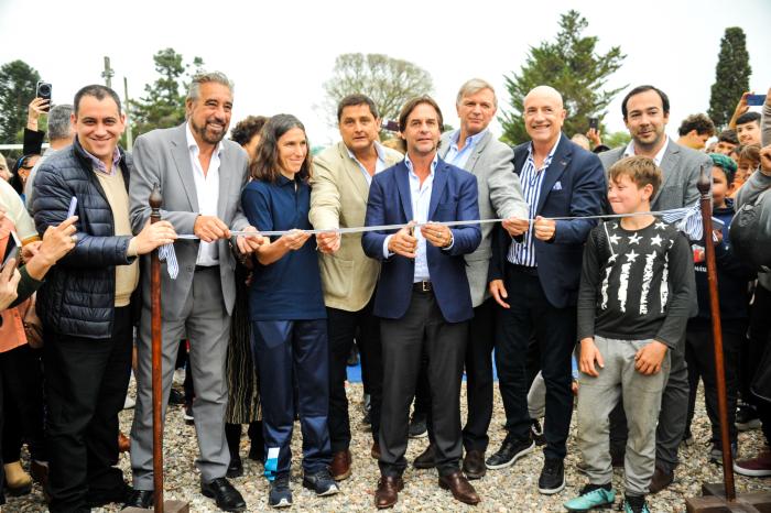 Presidente Lacalle Pou en inauguración de plaza de deportes en Toledo