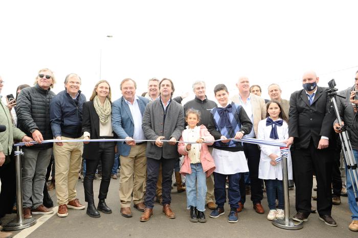 Presidente Lacalle Pou en inauguración de tramo de ruta 30 entre Artigas y Tranqueras