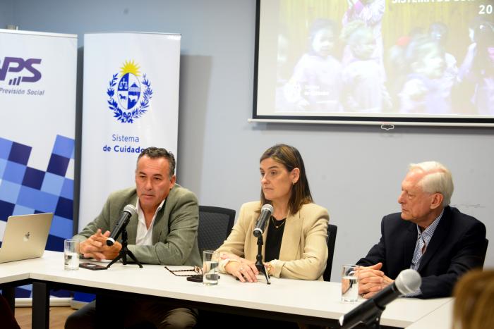 Última sesión de la Junta Nacional de Cuidados del período