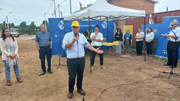 MVOT- Entrega de viviendas plan avanzar en Maracana Sur