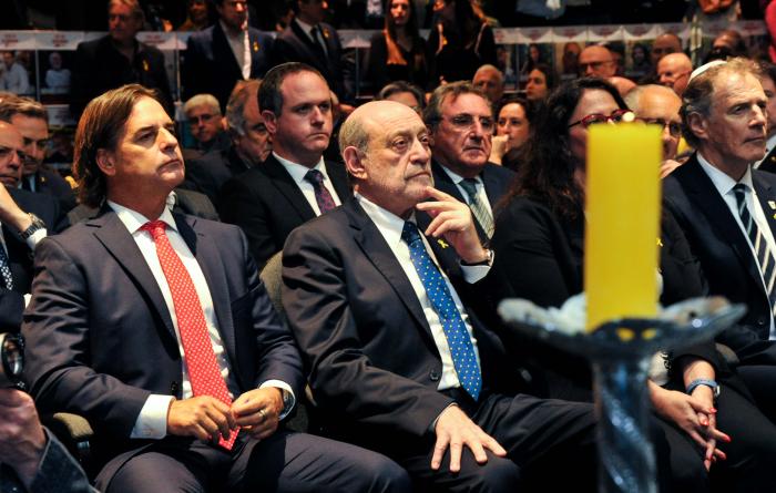 Presidente Lacalle Pou en acto de conmemoración de la Noche de los Cristales