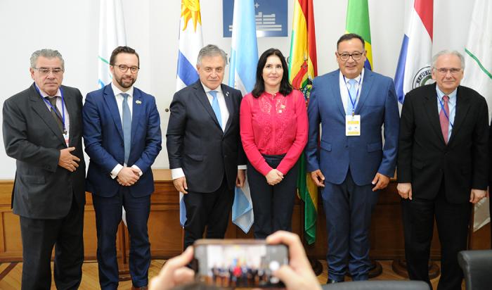 Uruguay firmó acuerdo con fondo del Mercosur para financiar obras en ruta 6