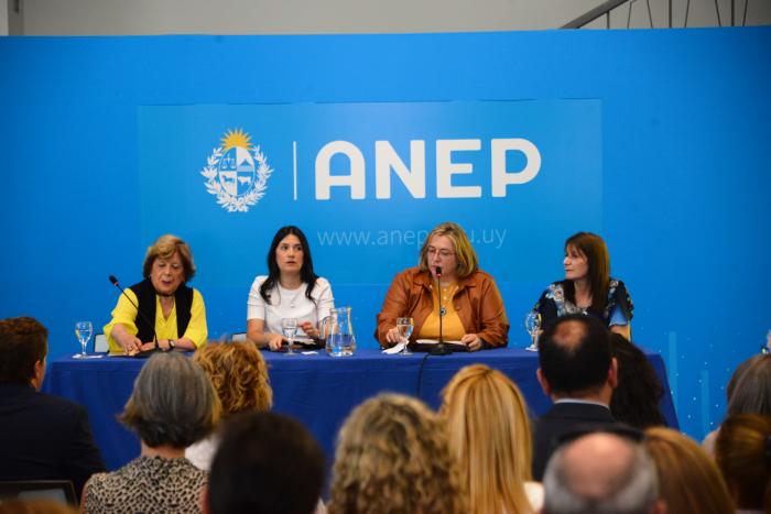 Secundaria efectivizó en sus cargos a 38 inspectores de asignaturas de todo el país