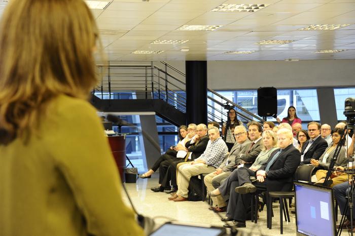 Hoja de Ruta de Hidrógeno Verde prevé inversión de 1.300 millones de dólares y generación de 30.000