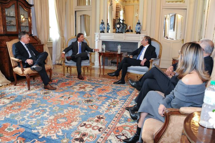 Presidente Lacalle Pou en encuentro con su homólogo de Colombia, Gustavo Petro