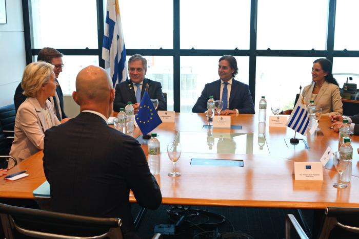 Presidente Lacalle Pou con presidenta de la Comisión Europea
