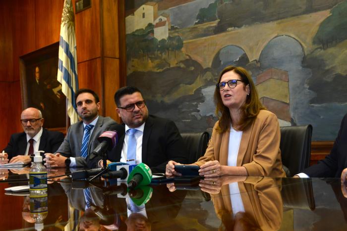 Firma de acuerdo entre Ancap y la empresa HIF Global