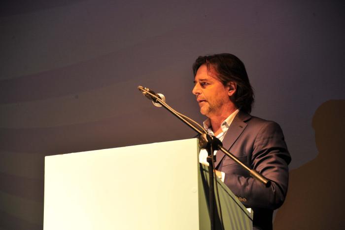 Presidente Lacalle Pou en apertura de Ventana Sur, en el teatro Solís