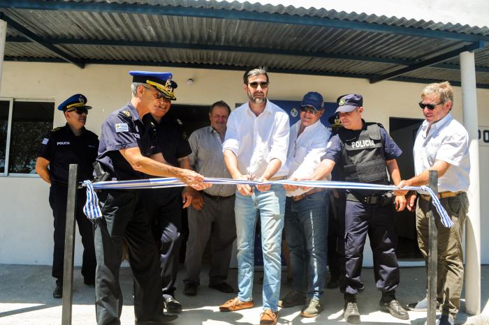 Inauguración del destacamento policial en el departamento de San José