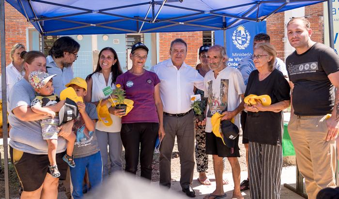 Entrega de 37 viviendas del plan Avanzar en Montevideo