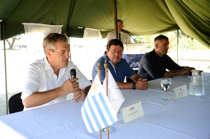 Presentación del inicio de viajes en lancha entre Salto y Concordia