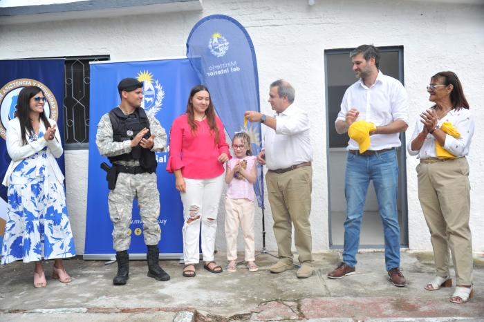 Imágenes de entrega de vivienda del plan Avanzar para el Ministerio del Interior