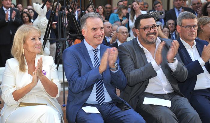 Presidente Yamandú Orsi en asunción de autoridades de Cancillería