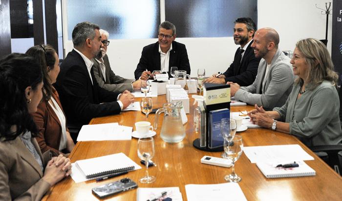 Reunión entre Junta Nacional de Drogas e Instituto de Regulación y Control del Cannabis