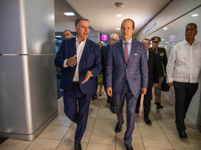 Arribo del presidente Yamandú Orsi a Panamá