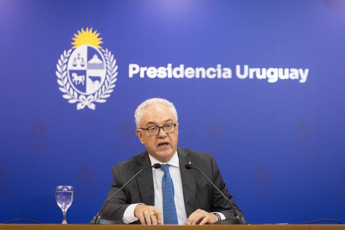 Ministro de Relaciones Exteriores, Mario Lubetkin