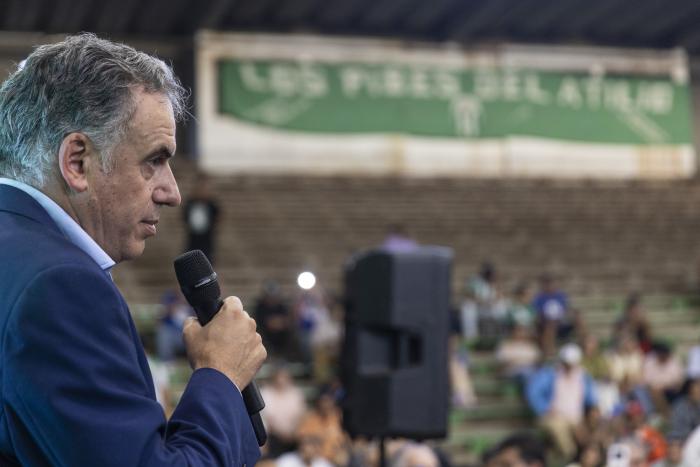 Orsi participó en entrega de predio de ANEP a club de Salto