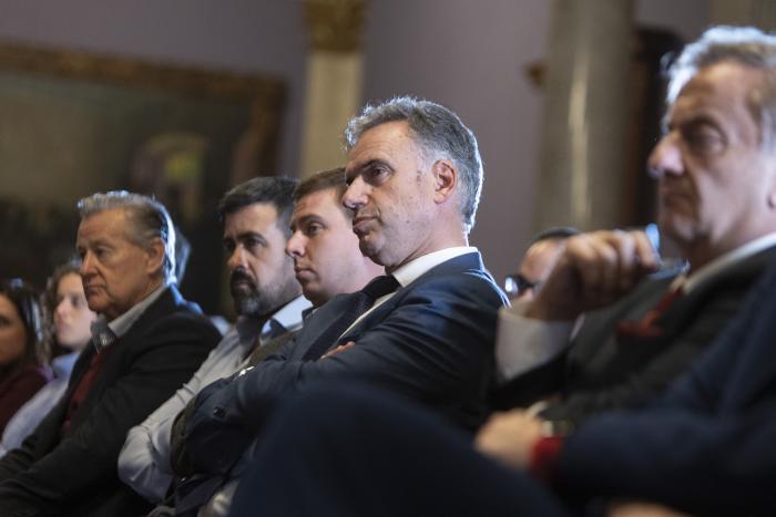 Presidente Orsi participó de la presentación del libro "La sucesión presidencial"