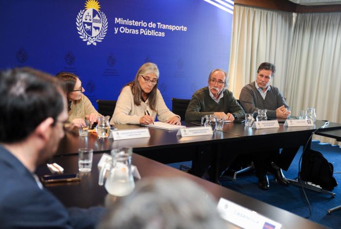 Reunión del MTOP con empresas de transporte