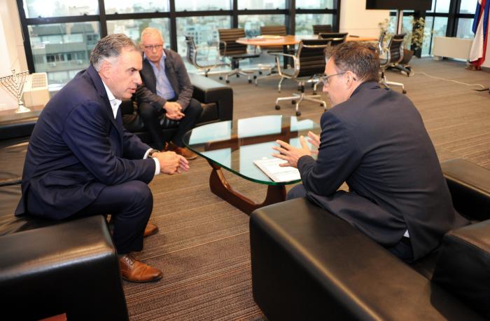 Presidente Yamandú Orsi recibió a empresarios de Florida
