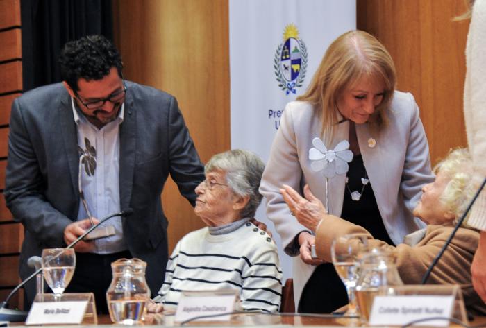 Acto de homenaje a las madres de detenidos desaparecidos