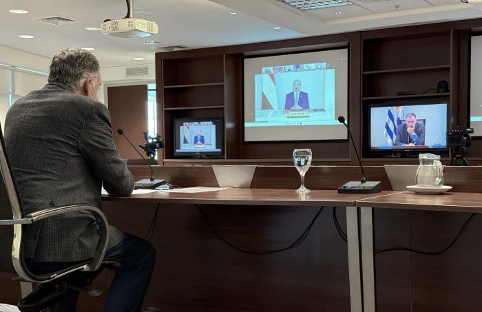 Yamandú Orsi en reunión virtual con jefes de Estado y de Gobierno de países comprometidos con el ODS