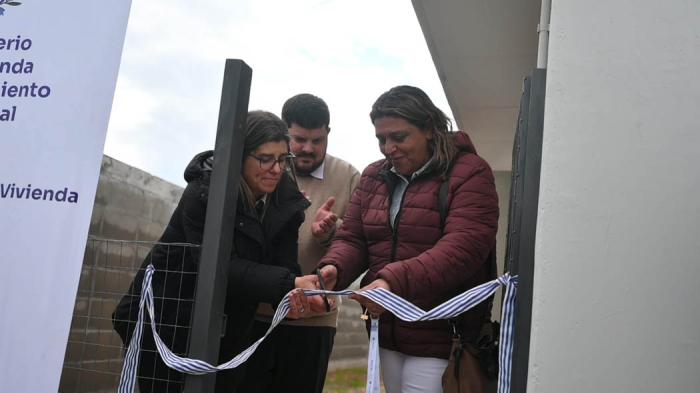 Vivienda realojó a 27 familias que vivían en asentamientos de Río Negro