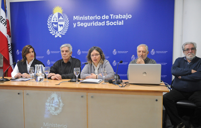 El inspector general de Trabajo, junto a cuatro autoridades del ministerio