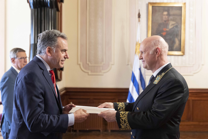 Embajador de la Federación de Rusia entrega cartas credenciales al presidente Orsi 