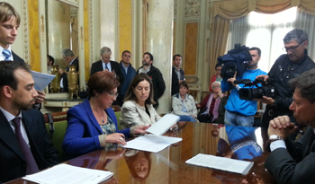 Salud Pública y Justicia acuerdan protocolos de actuación en casos de violencia de género