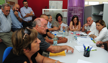Eneida de León con organizaciones sociales de Durazno