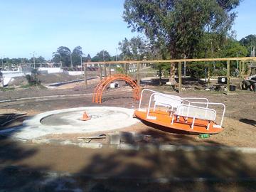 Construcción de un parque de diversiones para niños y niñas
