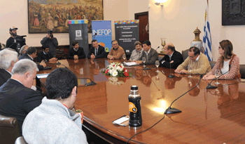 Firma de convenio entre Intendencia de Montevideo e Inefop