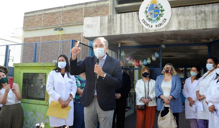 Robert Silva en inicio de año lectivo