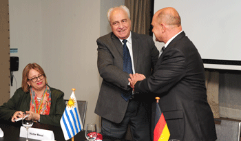 Ministro Víctor Rossi con viceministro alemán Rainer Bomba