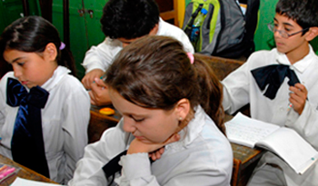 Escolares en aula